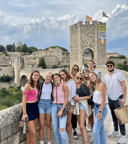 学校Expanish西班牙巴塞罗那Besalu Excursion.png