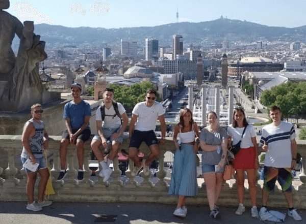 西班牙巴塞罗那广场Excursion.png Expanish西班牙语学校
